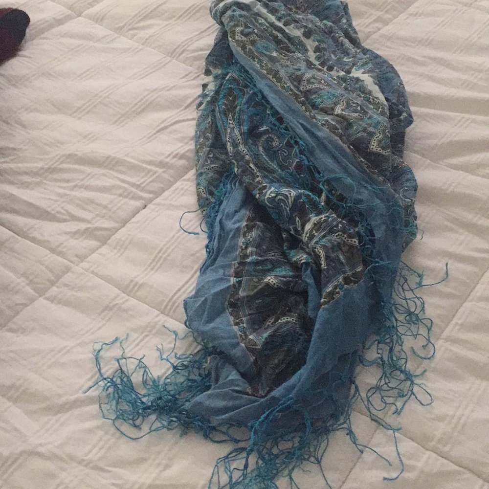 Fashion Scarf - Picture 3 of 3